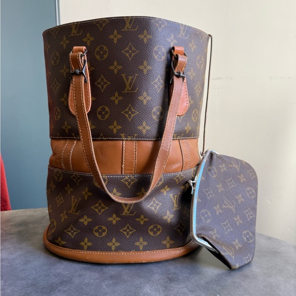 Louis Vuitton Handbags - Louis Vuitton w/COA '70s VINTAGE Monogram Bucket Purse & Pouch